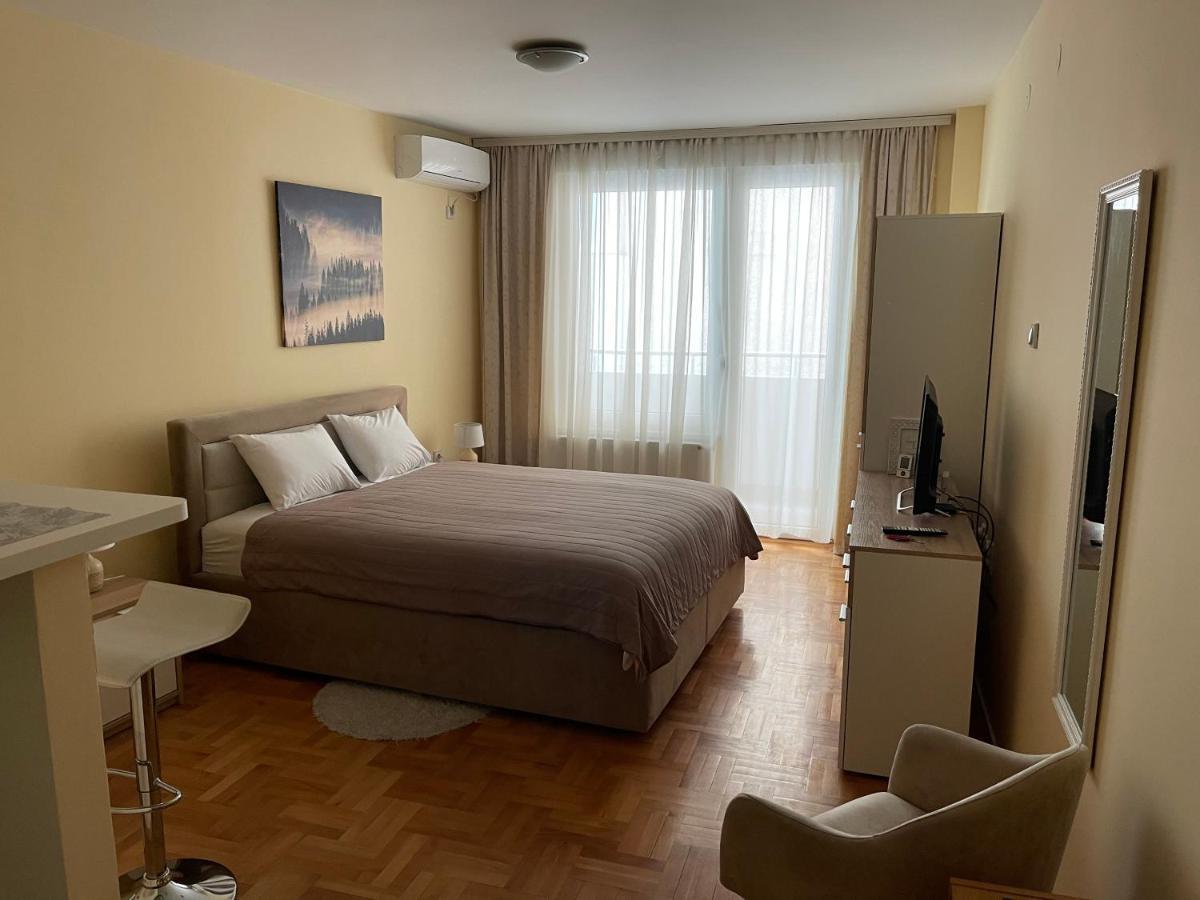 Trident Apartments 2 Ni Exteriör bild